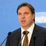 anasximatismos_petalotis_large Ανασχηματισμός - νέα κυβέρνηση συγκρότησε ο Γ Παπανδρέου