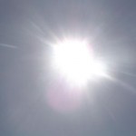 Η καλύτερη ηλιοπροστασία είναι τα ρούχα