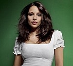 Απολύθηκε γιατί ήταν πολύ όμορφη