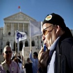diadilosi_portogalia_small Διαδήλωση στην Πορτογαλία για τις μειώσεις μισθών στο Δημόσιο