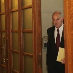 Την επόμενη εβδομάδα η πρόσκληση Παπανδρέου στους πολιτικούς αρχηγούς για διάλογο