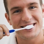 Κίνδυνος για την καρδιά αυτών που δεν βουρτσίζουν τα δόντια τους