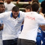 Επεισοδιακός ο αγώνας Ελλάδας – Σερβίας: έπεσε ξύλο στο γήπεδο