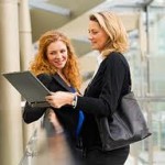 Το μέλλον της εργασίας ανήκει στις γυναίκες, όπως δείχνουν έρευνες 