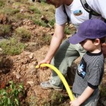 Κατάβρεχε τον 8χρονο γιο του για παραδειγματισμό!
