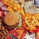 Φόρος στα junk food ώστε να αντιμετωπιστεί η παχυσαρκία