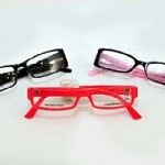 Φορώντας γυαλιά μυωπίας: Πώς να διαλέξετε τα σωστά με βάση το σχήμα του προσώπου σας