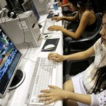 Στραγγάλισε τον γιο της γιατί την ενοχλούσε ενώ έπαιζε παιχνίδια στο ίντερνετ!