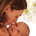 mama_paidi_small Λιγότερο στρες και μεγαλύτερη αυτοπεποίθηση για τα παιδιά που μεγάλωσαν με αισθήματα αγάπης από τις μητέρες τους