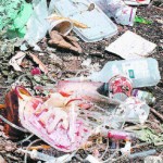 Σύμφωνα με  επίσημα στοιχεία από το 2002 μία  μόνο εταιρεία είναι ανάδοχος για την παραλαβή επικίνδυνων ιατρικών αποβλήτων