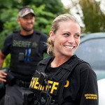 omorfi_batsina_large Οι ωραίες γυναίκες δεν μπορούν να βρουν "ανδρικές" δουλειές