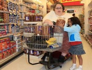 paxysarki2 Η Donna Simpson χρειάζεται βοηθητικό όχημα για να πάει για ψώνια