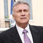 Στα χέρια πιάστηκαν Ψωμιάδης – Μπίκος Στα χέρια πιάστηκαν Ψωμιάδης – Μπίκος