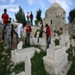 silisan_tafous_small Εβραίοι σύλησαν τάφους στην Δυτική Όχθη