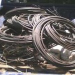 Κυνηγοί μετάλλων: Ένα πλιάτσικο που παίρνει ανεξέλεγκτες διαστάσεις