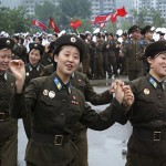 «Αυθόρμητο» ξέσπασμα ενθουσιασμού στην Β.Κορέα