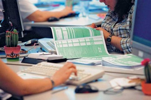 Τρύπα 1,2 δισ. ευρώ από τα φετινά εκκαθαριστικά