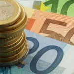 Διά νόμου ο καθορισμός των κατώτατων μισθών στον ιδιωτικό τομέα