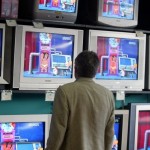 Αλλάζει το ωράριο σε τράπεζες-καταστήματα