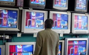 Αλλάζει το ωράριο σε τράπεζες-καταστήματα