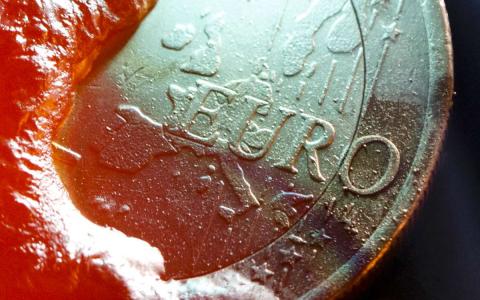 Στα 4 δισ. ευρώ η διαφορά κυβέρνησης - τρόικας, έρχονται και νέα μέτρα