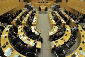 Τα τρία βασικά νομοσχέδια για τη διάσωση της κυπριακής οικονομίας