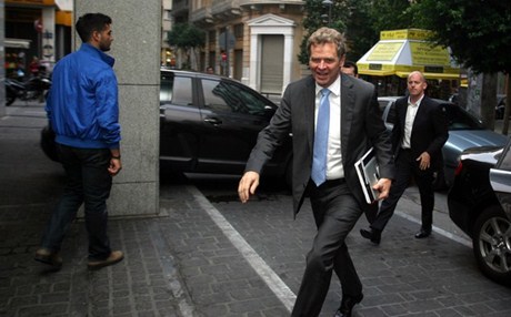 Σκλήρυνση της στάσης της τρόικας
