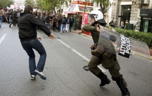 ΣΥΡΙΖΑ: Η διαπόμπευση κατηγορουμένων συνιστά πράξη βαρβαρότητας