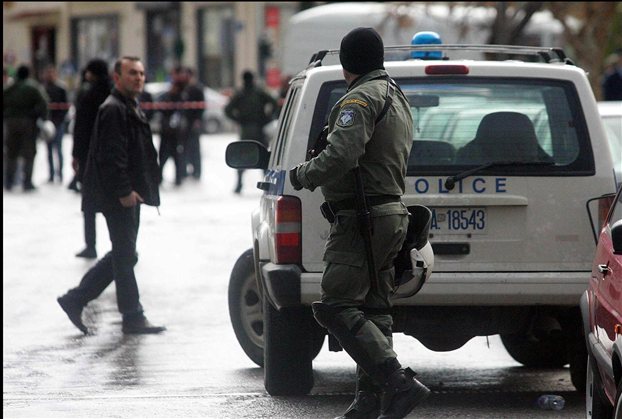 Πέντε Ελληνες συνελήφθησαν για απόπειρα δολοφονίας κατά Ινδών