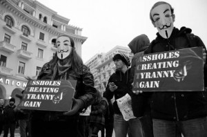 Οι «χακτιβιστές» σε πολυμέτωπη μάχη