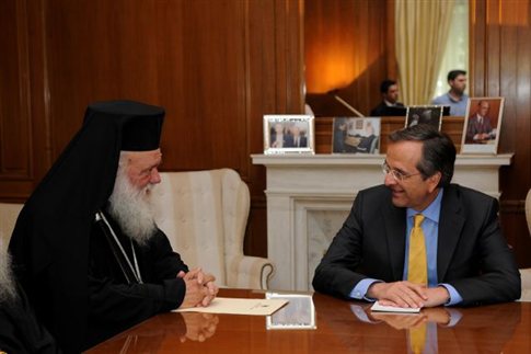 Εκτός περικοπών οι μισθοί των κληρικών