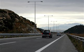 Παράτησε την έγκυο σύζυγο του στην Εθνική Οδό και έφυγε