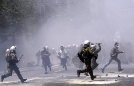 Βίντεο και φωτογραφίες από τις διαδηλώσεις σε Αθήνα και Θεσσαλονίκη