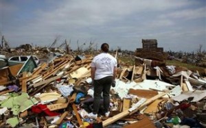 Αυξάνονται τα θύματα των τυφώνων σε Οκλαχόμα και Άρκανσο