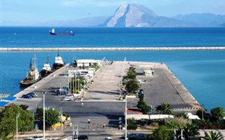 Δένουν σήμερα τα πρώτα πλοία στο νέο λιμάνι της Πάτρας