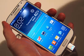 Samsung Galaxy S5: Σαρώνει την ίριδα του ματιού με επαναστατική τεχνολογία!