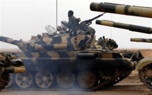 Άρματα μάχης περικύκλωσαν την πόλη Ραστάν