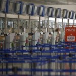 Λιγότερος κόσμος στο αεροδρόμιο της Αθήνας το 2010