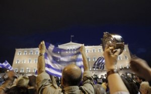 Αγανακτισμένοι στις πλατείες της Ελλάδας και την Κυριακή για την πανευρωπαϊκή κινητοποίηση