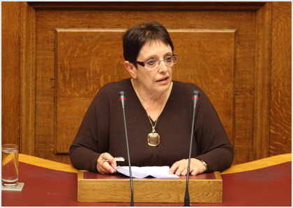 Έρευνα για τις καταγγελίες Παπαρήγα για διασυνδέσεις αστυνομικών - κουκουλοφόρων