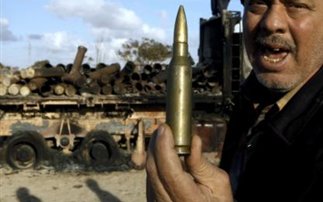 Προελαύνουν οι ανιτκαθεστωτικοί στη Λιβύη