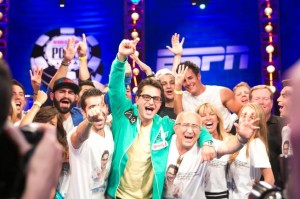 Ο Antonio Esfandiari κερδίζει το «Big One For One Drop» του WSOP 2012 με buy in $1 εκατομμύριο