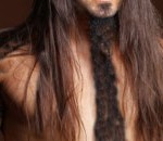 Αποφάσισε να λούσει τα δίμετρα μαλλιά του μετά από 26 χρόνια!