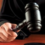 Η μείωση μισθών στο Δημόσιο είναι αντισυνταγματική