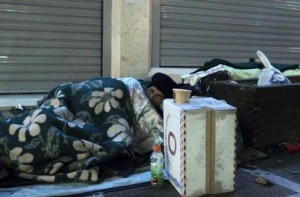 Κατά 25% αυξήθηκαν οι άστεγοι στην Ελλάδα τη διετία 2009-2011
