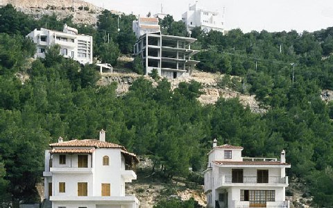 Τακτοποίηση και νομιμοποίηση των αυθαίρετων κτισμάτων
