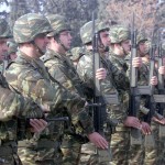 Προς αύξηση της στρατιωτικής θητείας