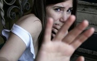 Θύμα βιασμού μεθυσμένη τουρίστρια