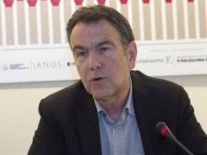 Την απόφασή του να μην είναι υποψήφιος ανακοίνωσε ο Σπύρος Βούγιας