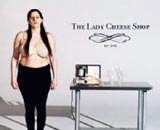 «Σερβίρουν» στους επισκέπτες τους τυρί φτιαγμένο από... μητρικό γάλα!